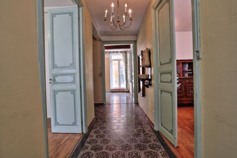   Maison Avec véranda, cour et grenier Maison - 8 pièce(s) - 155 m²