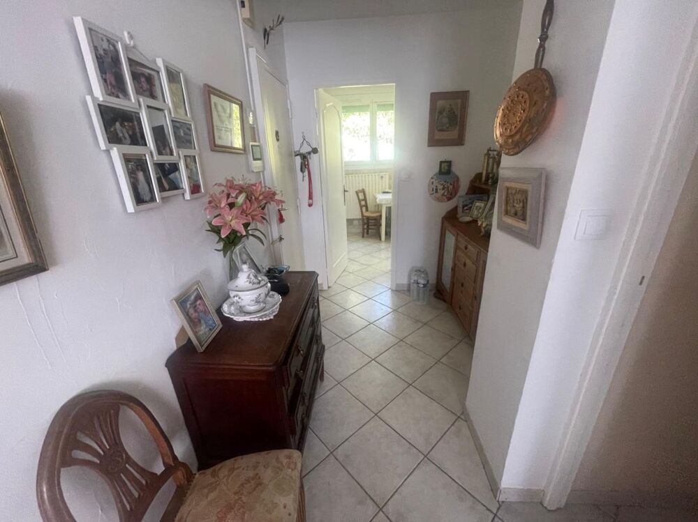 4 Pièces traversant deux balcons