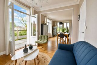  Maison à vendre 10 pièces 251 m²