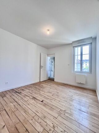  Appartement à louer 3 pièces 62 m²