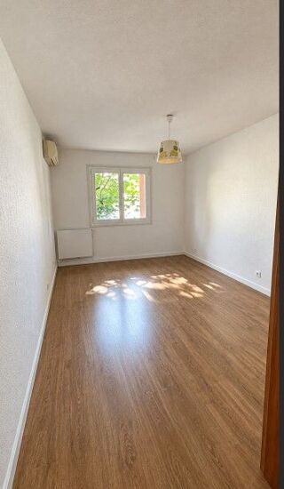  Appartement à louer 4 pièces 94 m²