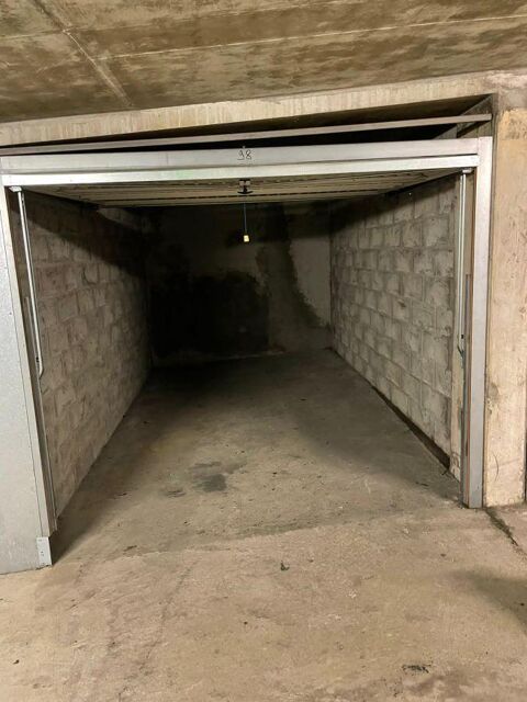  Parking / Garage � louer 1 pi�ce 13 m�
