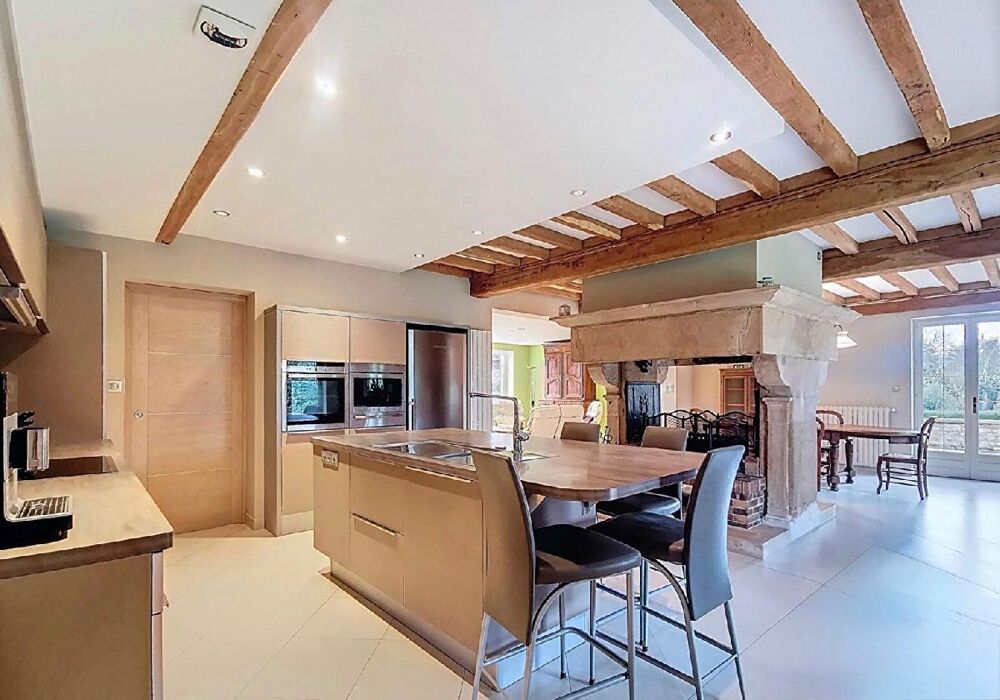 � vendre  Maison Cluny (71250)