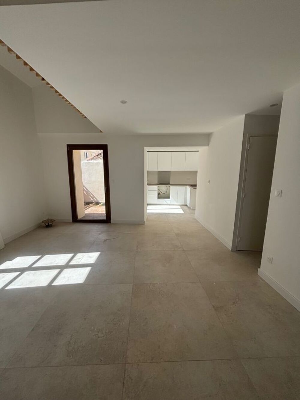 Appartement a louer nimes - 3 pièce(s) - 87 m2 - Surfyn