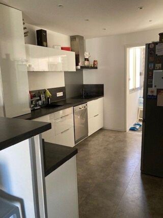 Appartement à louer 4 pièces 100 m²