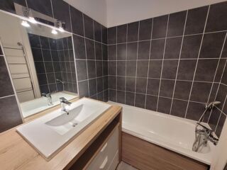  Appartement à louer 3 pièces 67 m²