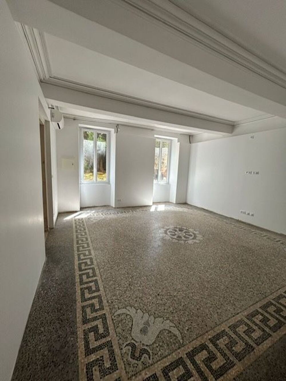  vendre  Maison Uzs (30700)