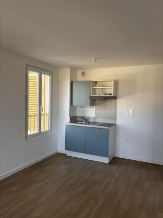  Appartement à louer 1 pièce 33 m²