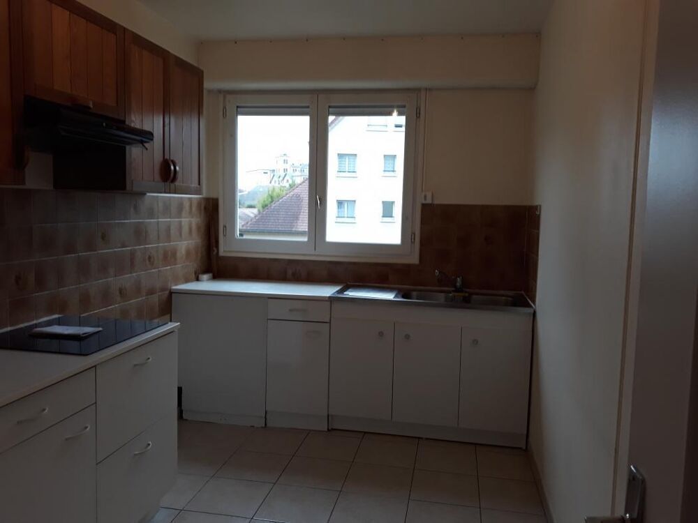 Location Appartement 3 Pièces avec une place de parking Sens