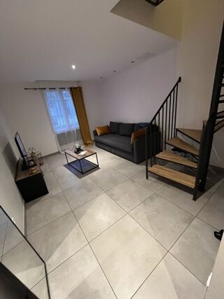  Appartement à louer 3 pièces 65 m²