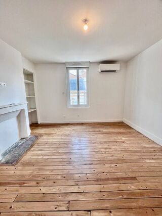  Appartement à louer 3 pièces 62 m²