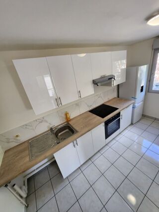  Appartement à louer 3 pièces 67 m²