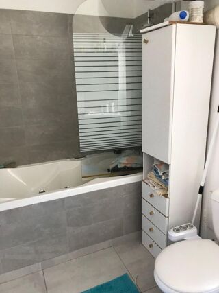  Immeuble � vendre 15 + pi�ces 700 m�