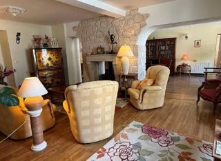  Maison à vendre 11 pièces 237 m²