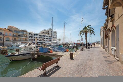 Local commercial sur le QUAI 700 30240 Le grau du roi