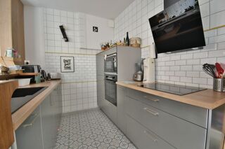  Appartement à louer 4 pièces 148 m² Cholet