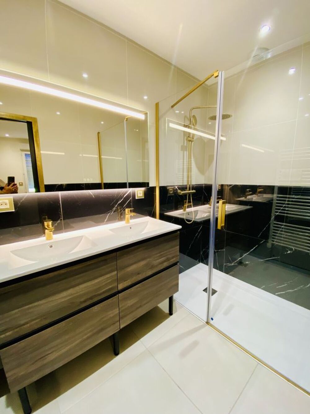 Villa 3 HABITATIONS 450 M2 SUR 5000 M2
