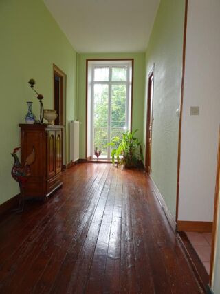  Maison  vendre 8 pices 280 m