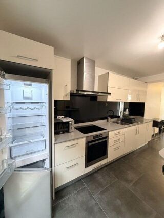  Appartement à louer 3 pièces 67 m²