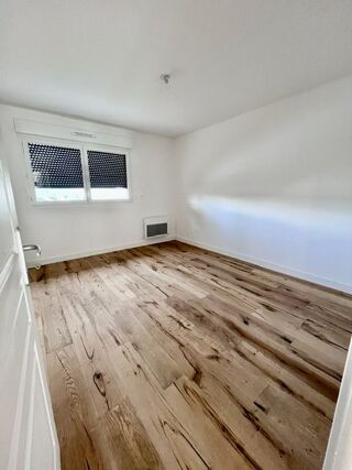 Appartement à louer 4 pièces 84 m² Fagnieres