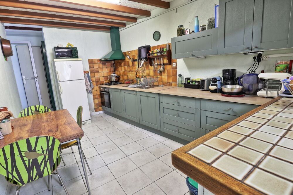 Maison Avec cour et garage
