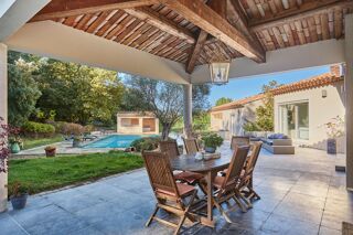 Maison 6 pièces 220 m² · à Simiane-Collongue · 220 m² · 1 360 000 €