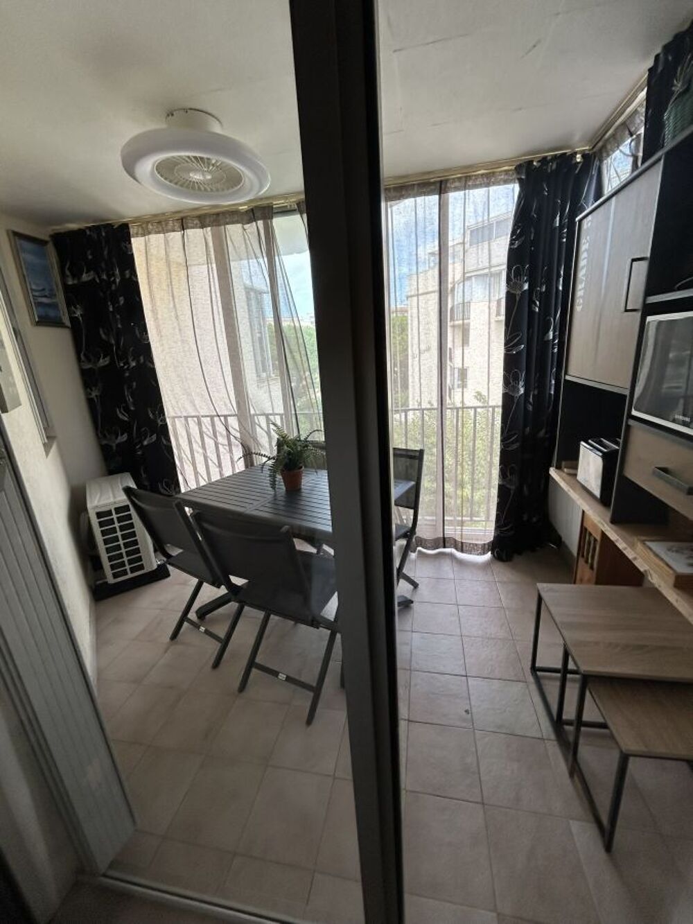 Location Appartement 2 Pièces avec loggia et parking Le grau du roi