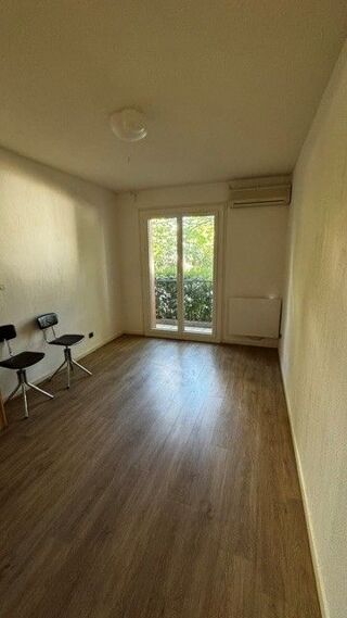  Appartement à louer 4 pièces 94 m²