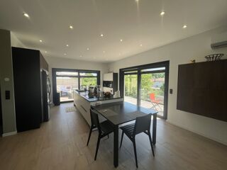 Maison  vendre 7 pices 245 m