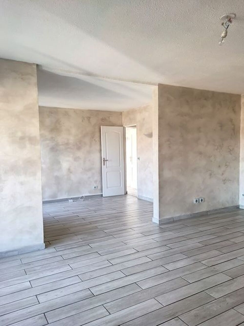 Vente Appartement 5 Pièces 94m² avec 2 balcons Marseille 11
