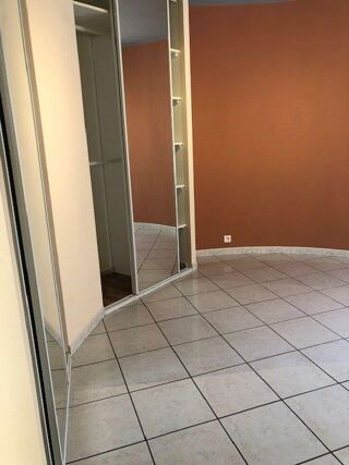  Appartement à louer 2 pièces 54 m²