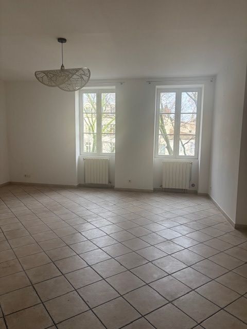  Appartement � louer 3 pi�ces 82 m�