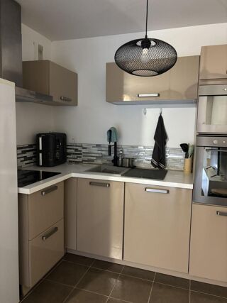  Appartement à louer 2 pièces 45 m²