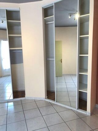  Appartement à louer 2 pièces 54 m²