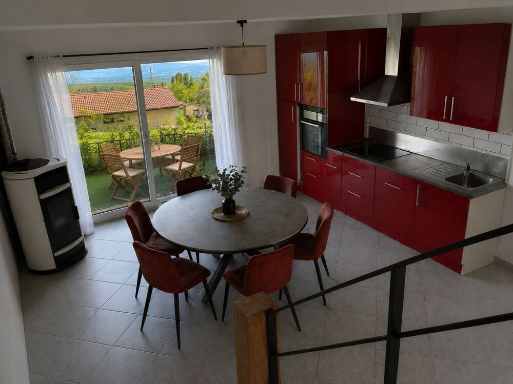 Maison De village
