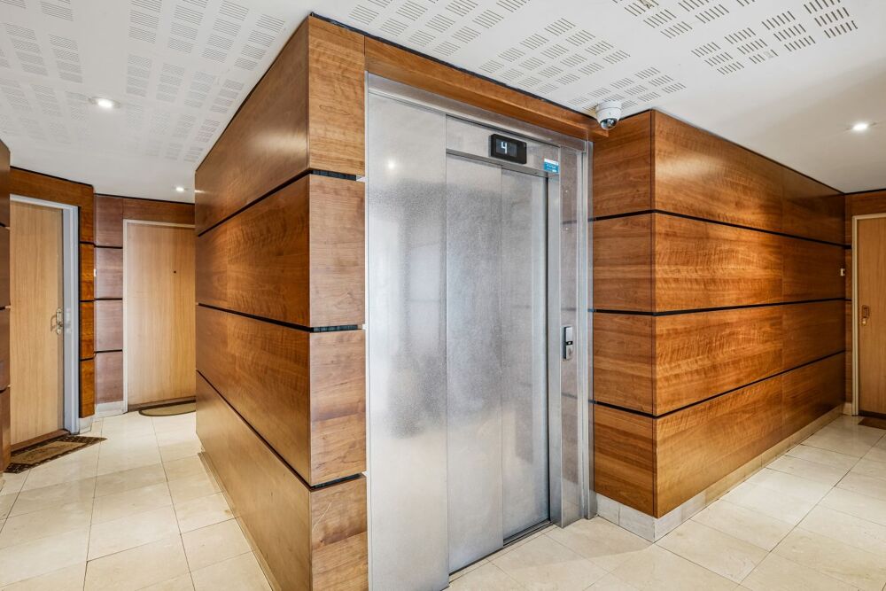 Vente Appartement 2 Pièces balcon Suresnes