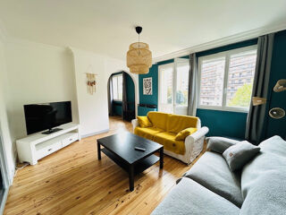 Appartement à louer 4 pièces 84 m²