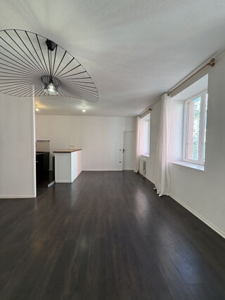  Appartement à louer 4 pièces 78 m²