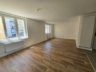  Appartement à louer 3 pièces 73 m²