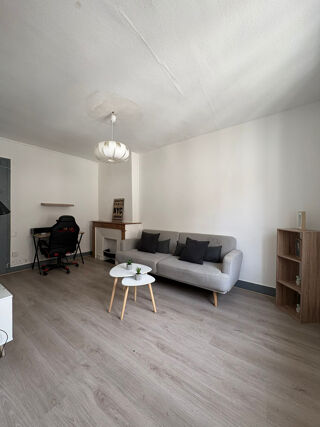  Appartement à louer 2 pièces 43 m²