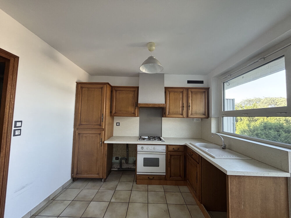 Vente Appartement SAINT ETIENNE BERGSON BEL AIR - APPARTEMENT T4 AVEC 3 CHAMBRES BALCON ET PARKING COLLECTIF St etienne