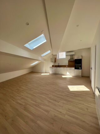  Appartement à louer 2 pièces 40 m²