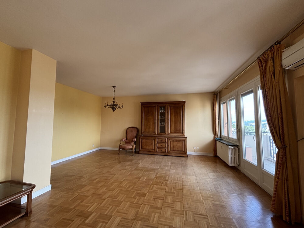 SAINT ETIENNE SECTEUR HPL BOULEVARD DE LA PALLE - APPARTEMENT T4 DE 91,70m2 A RAFRAICHIR AVEC BALCON LOGGIA CA