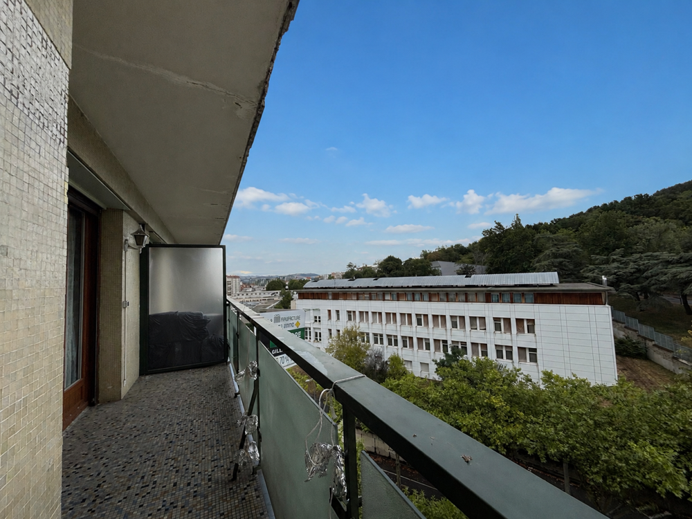Vente Appartement SAINT ETIENNE COURS GUSTAVE NADAUD - PROCHE CHAVANELLE - APARTEMENT T4 91,03m2 AVEC 2 GRANDS BALCONS ET CAVE St etienne