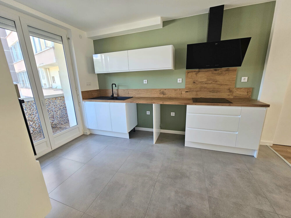 Location Appartement APPARTEMENT F3 ENTIEREMENT RENOVE - LIOGGIA  / BERGSON - ARMEVILLE. St etienne