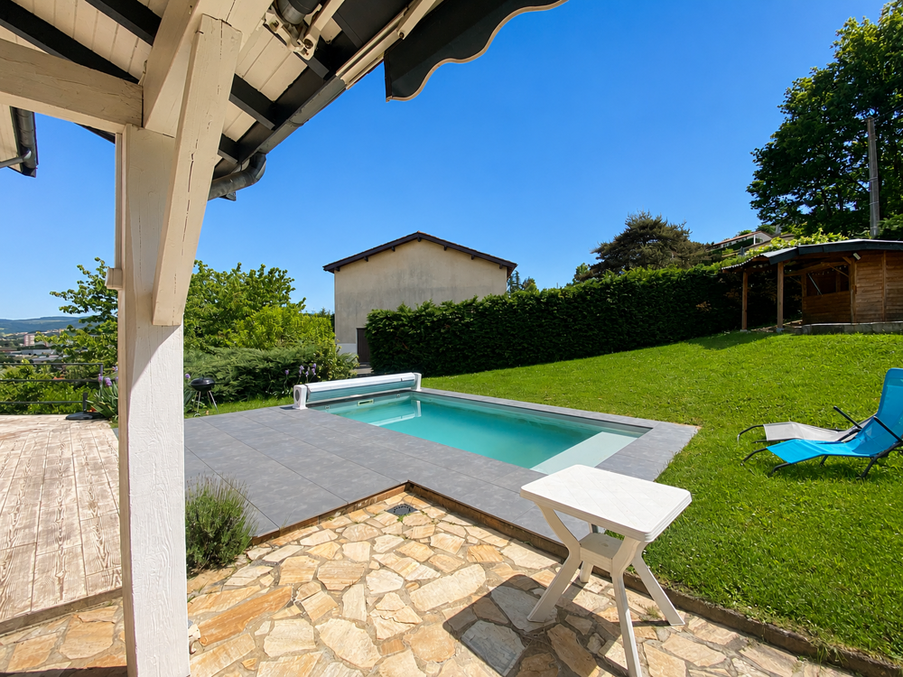 Vente Maison VILLA DE TYPE F6 - 140M2 HABITABLE - PISCINE / GARAGE / TERRAIN - FRAISSES Fraisses