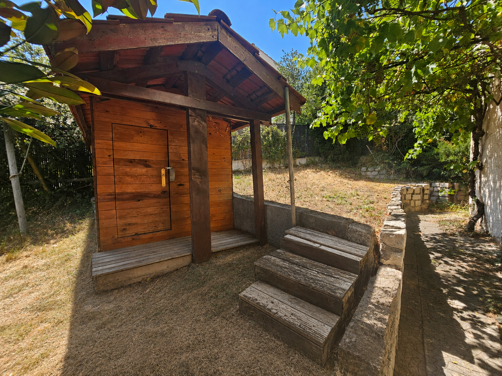 maison individuelle 100,71 m2 (140,81 m2 au sol) + terrain, garage, cave et panneaux solaires - monteynaud le