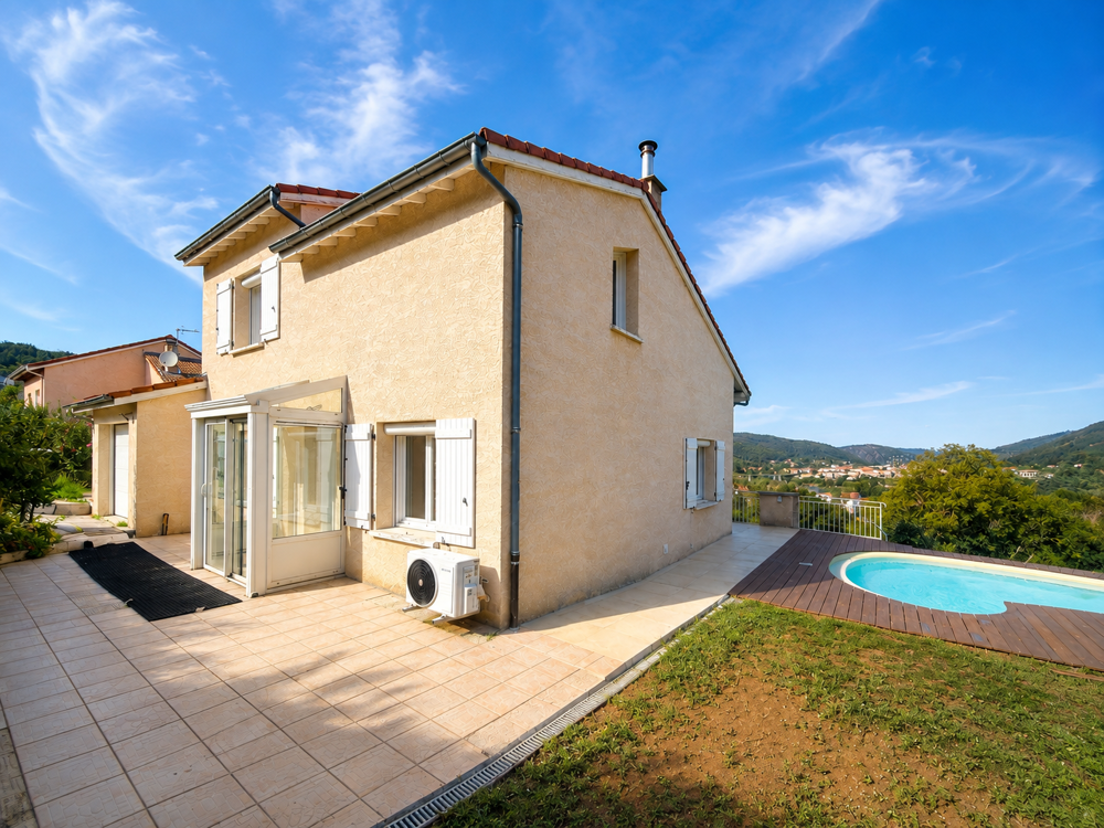 Vente Maison Maison de type F5/F6 avec piscine et belle vue sur terrain de 920 m2 / aurec-sur-Loire Aurec sur loire