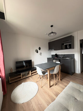  Appartement à louer 2 pièces 32 m²