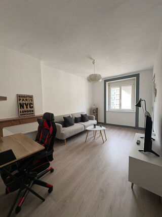  Appartement à louer 2 pièces 43 m²